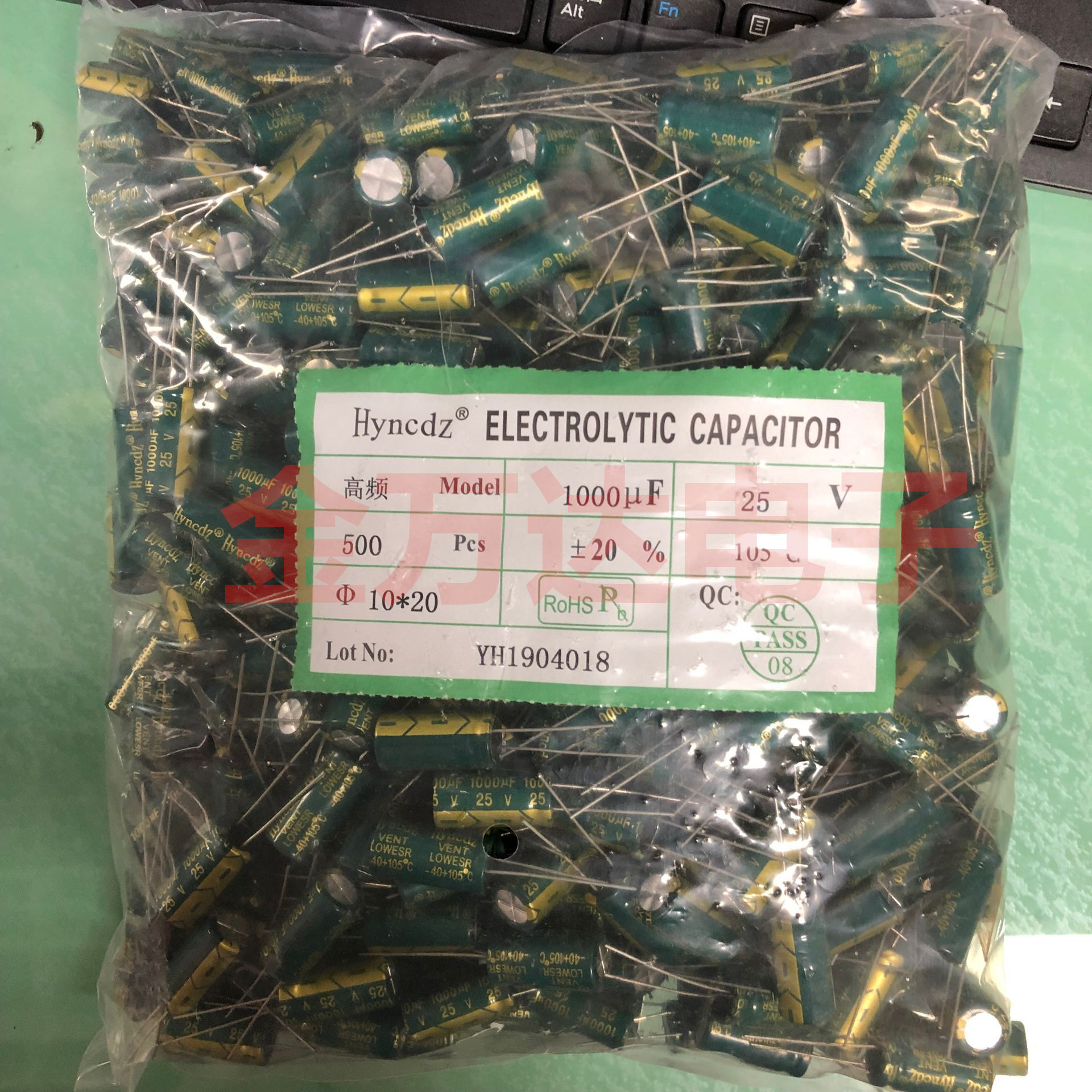 25V680UF 高频低阻长寿命直插电解电容 体积8*16mm 500/包 整包价