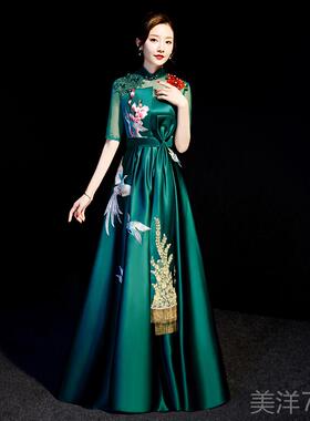 高档紫苑轩会龙晚模服深绿色团队合唱表演服装主持人宴特礼t台秀