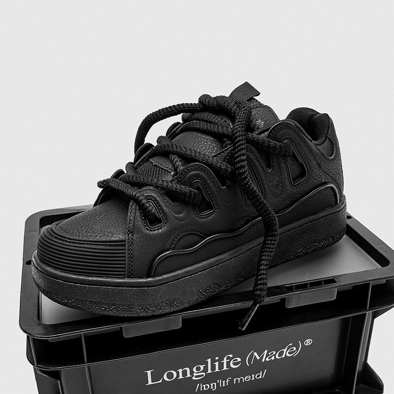 小众板鞋男时尚新款百搭ins潮流黑色鞋子厚底学生真皮情侣面包鞋