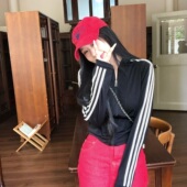 陈六六CHENLIULIU 韩系爱豆 高级感超洋气杠条拼接棒球服短外套