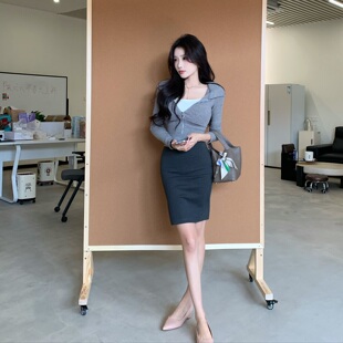 陈六六CHENLIULIU【金秘书穿搭】轻熟风高智姐姐感外套半裙套装