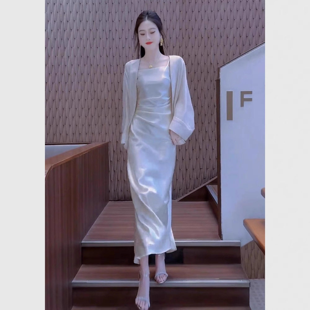 2026巨好看的气质吊带连衣裙外搭罩衫高级感女夏重要场合绝美裙子