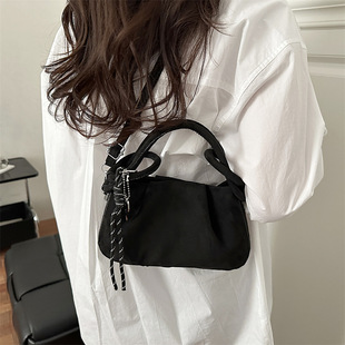 今年流行包包女复古气质简约褶皱时尚女包新款手提质感百搭斜挎包