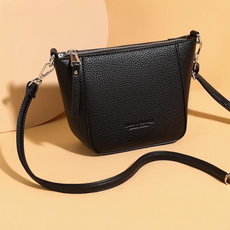 水桶包高级感包包秋冬新款大容量女休闲百搭气质单肩斜挎包时尚潮