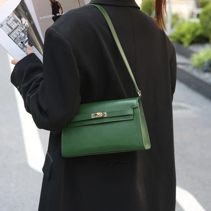 真皮女包2025秋冬新款斜挎女包时尚简约大气腋下单肩经典百搭手提