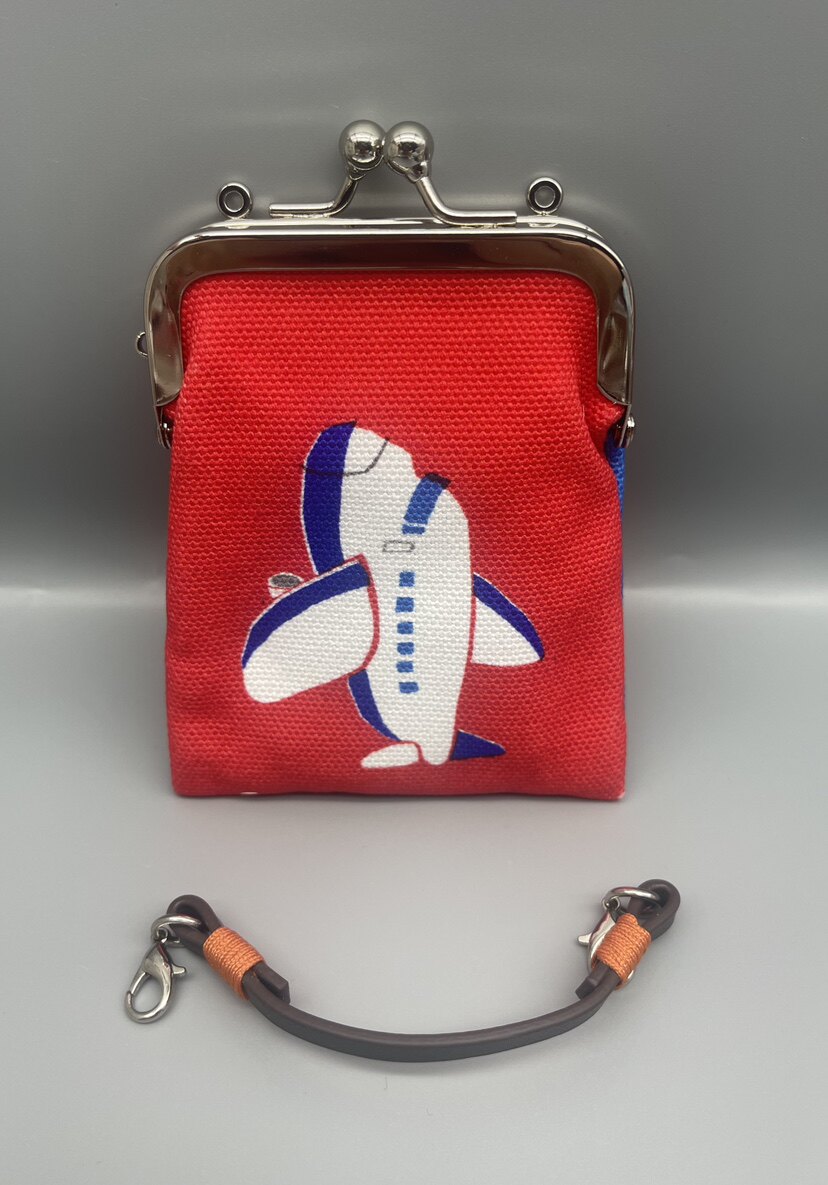 日本ayanokoji红色底飞机图案小口金包