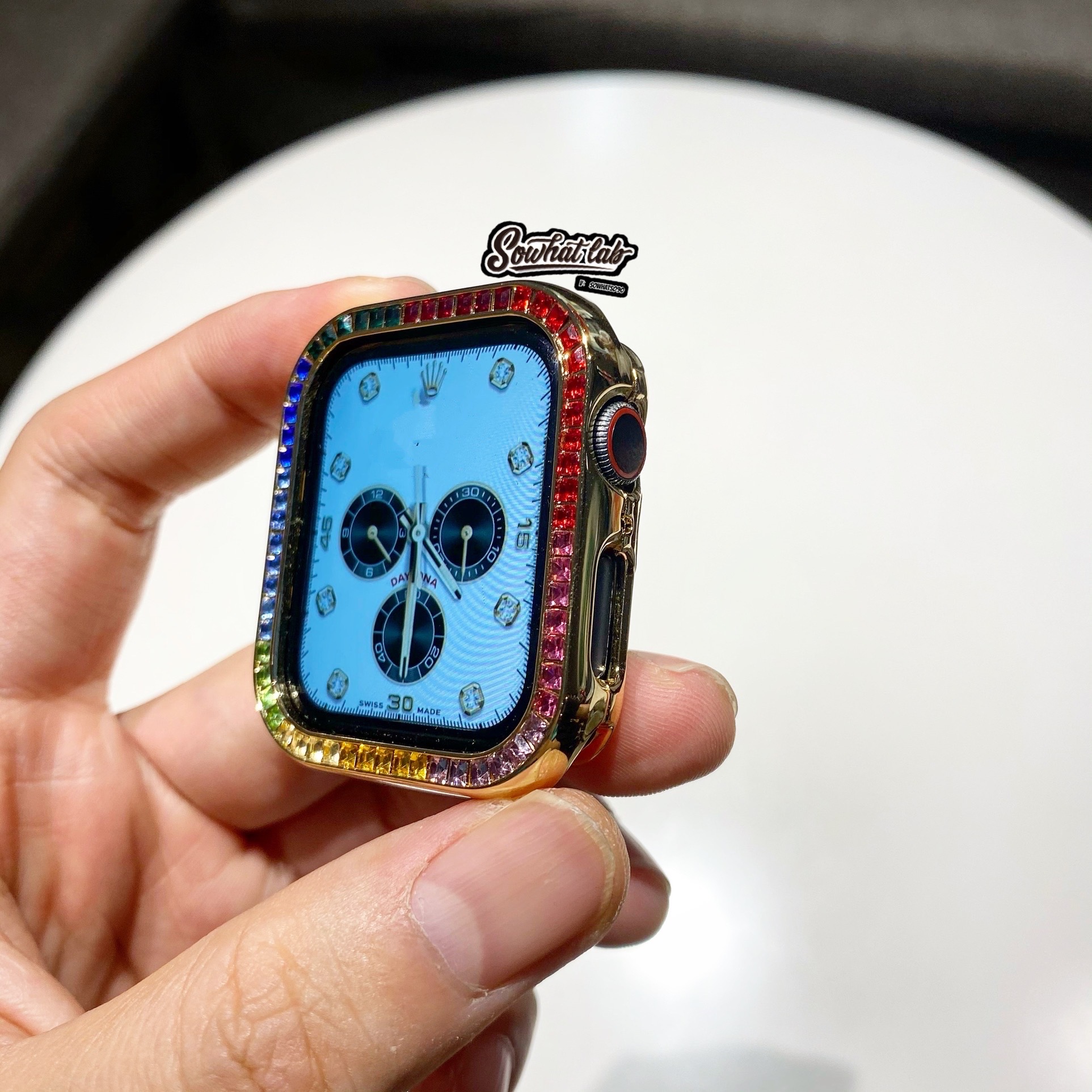 适用iwatch9保护壳金属不锈钢彩虹钻石智能手表套Applewatch456SE-封面