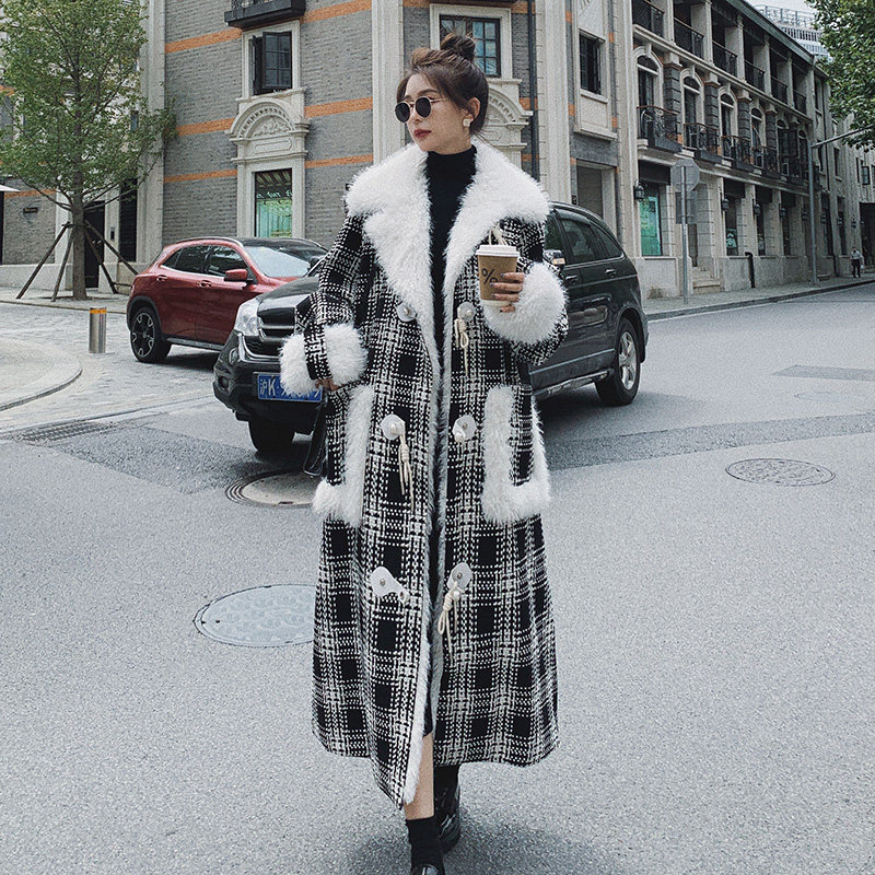 现货2025冬季新款羊卷毛拼接格纹大衣浙宝300/810/P205控278,女装毛呢外套,郎佰婉