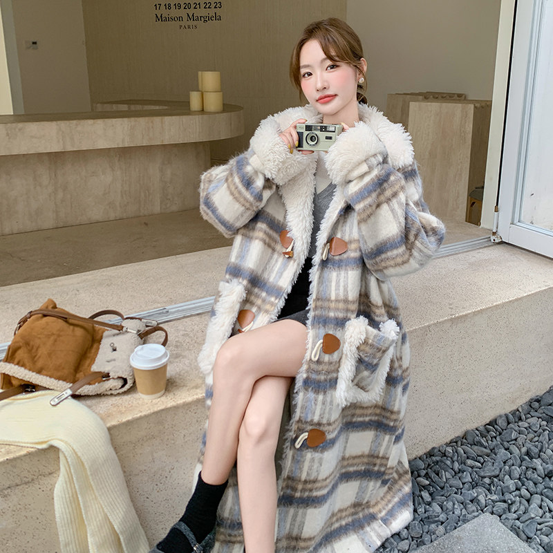 现货2025冬季新款毛毛拼接格纹大衣浙宝300/8917/P215控298,女装毛呢外套,郎佰婉
