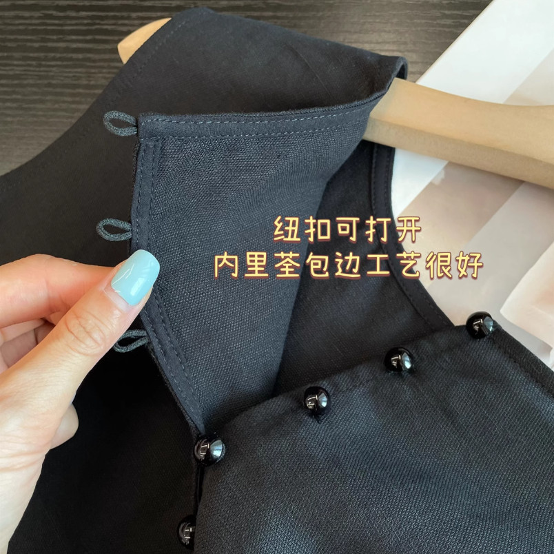 极简黑色无袖背心蘑菇扣连衣裙