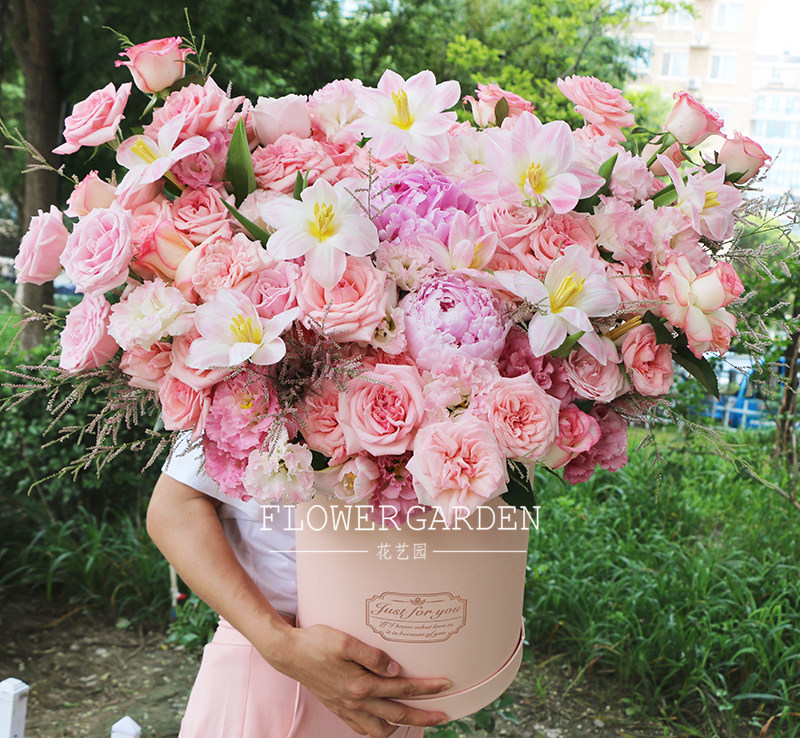 北京鲜花速递雪山粉玫瑰香水荔枝桔梗郁金香芍药花束花桶花盒