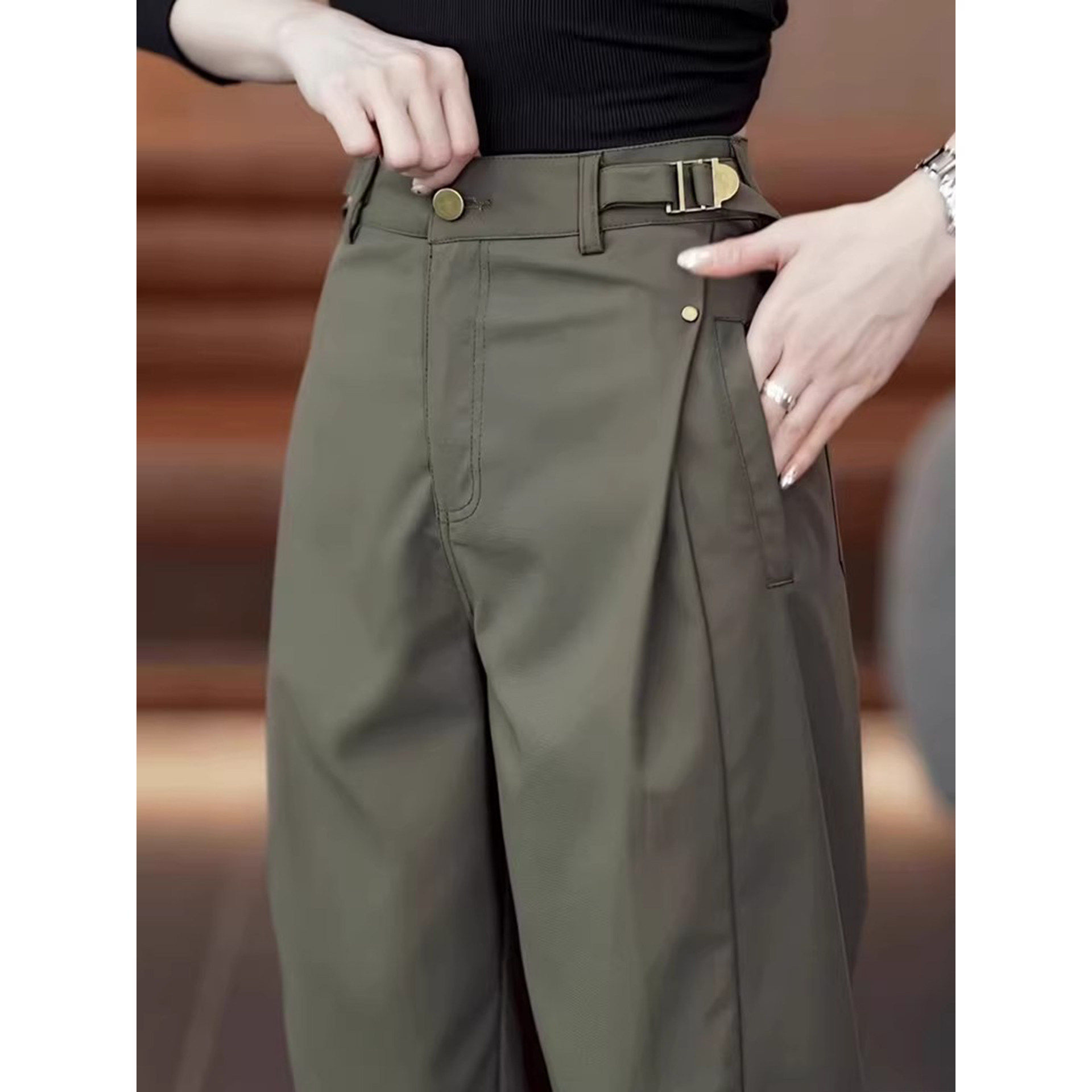 弯刀工装裤女春秋季2026新款今年流行爆款高腰军绿色直筒休闲裤子