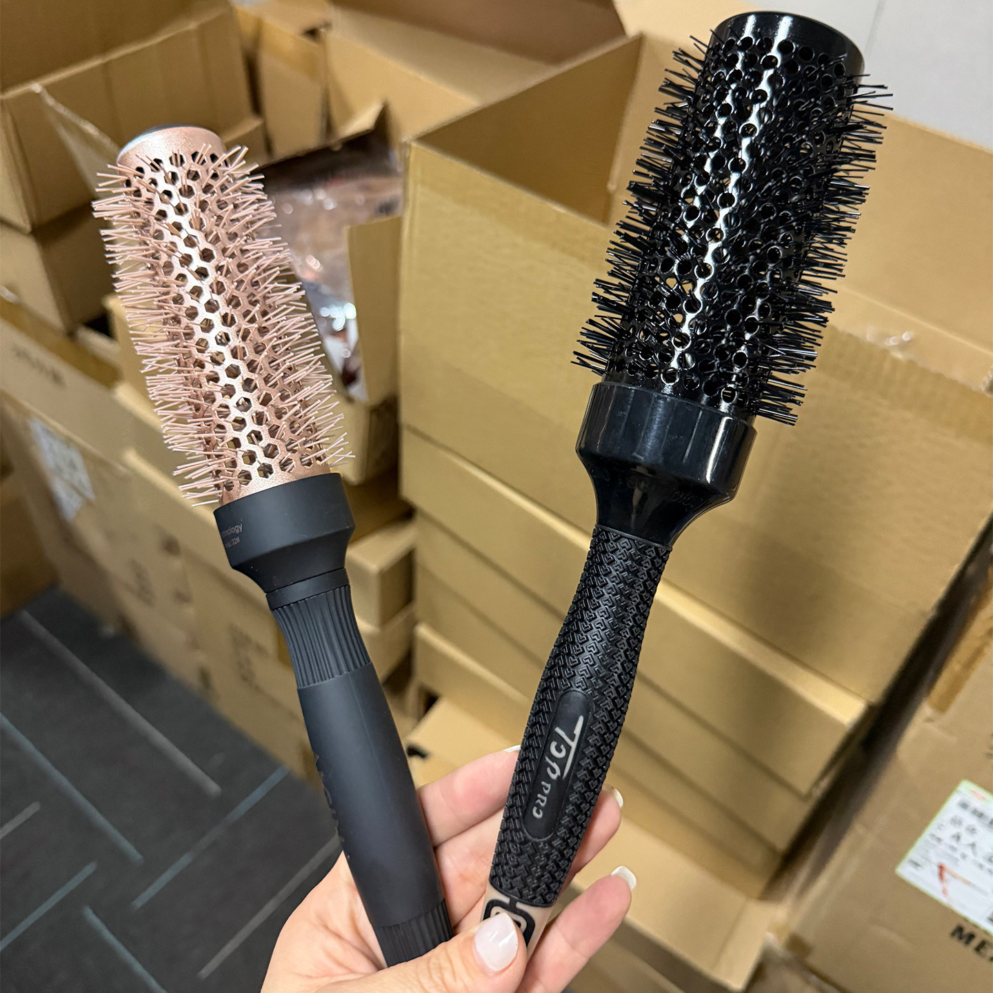 外单尾货32/45尺寸热风梳陶瓷梳耐热卷发梳发廊理发师专业用