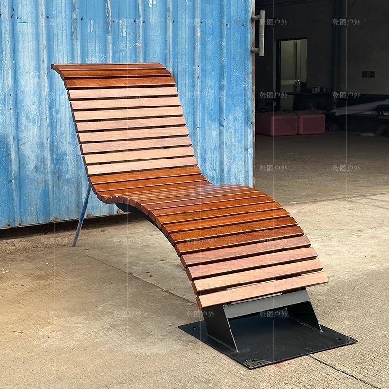 户外躺椅海边沙滩室外露天泳池民宿酒店防水防晒塑木休闲躺床