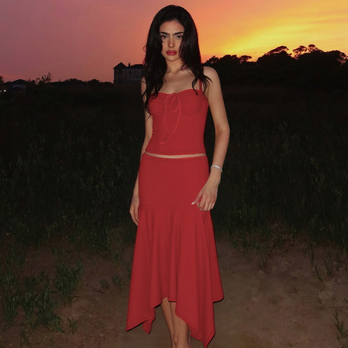 辣妹度假火辣套装吊带上衣+半裙