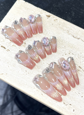 赤道情书纯手工光疗穿戴甲氛围法式冰透渐变猫眼钢珠堆钻显白美甲