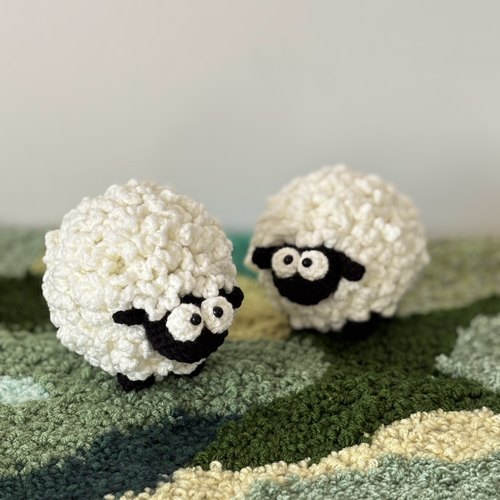 毛线手工钩针编织羊了个羊包挂件