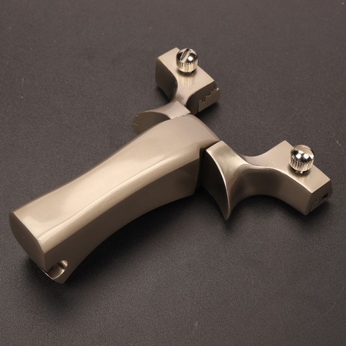 户外新款合金鸡王弹弓成年人专用实战竞技大威力射击高精准度扁皮