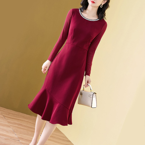 酒红色礼服长袖2025春季新款女装喜庆婆婆妈妈婚宴收腰鱼尾连衣裙