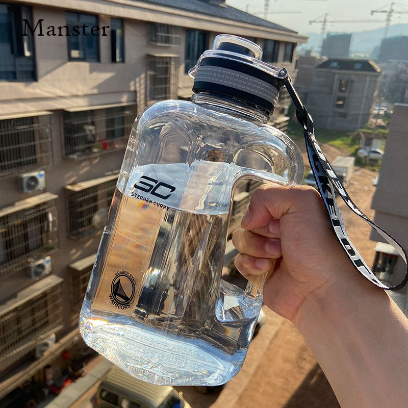 超大容量水杯科比库里詹姆斯欧文防摔篮球健身运动水壶网红吨吨桶