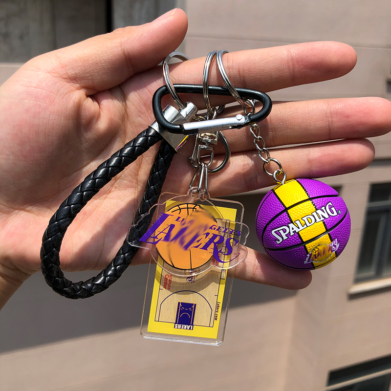 湖人勇士独行侠快船灰熊库里欧文球场钥匙扣链背包扣挂件球迷配饰