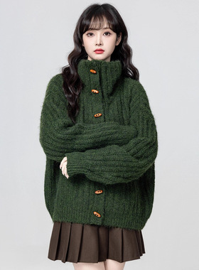 绿色高领毛衣外套女款秋冬2025冬季新款保暖加厚立领针织开衫上衣