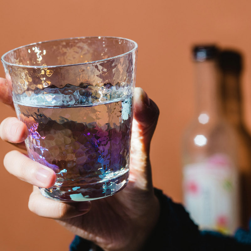 抖音网红 出口日本彩虹锤目纹酒杯渐变色七彩水杯 买酒再立减10元在类目 餐饮具, 酒壶/酒杯/酒具, 酒杯中 - 来自Buy2taobao.com提供专业的淘宝代购服务