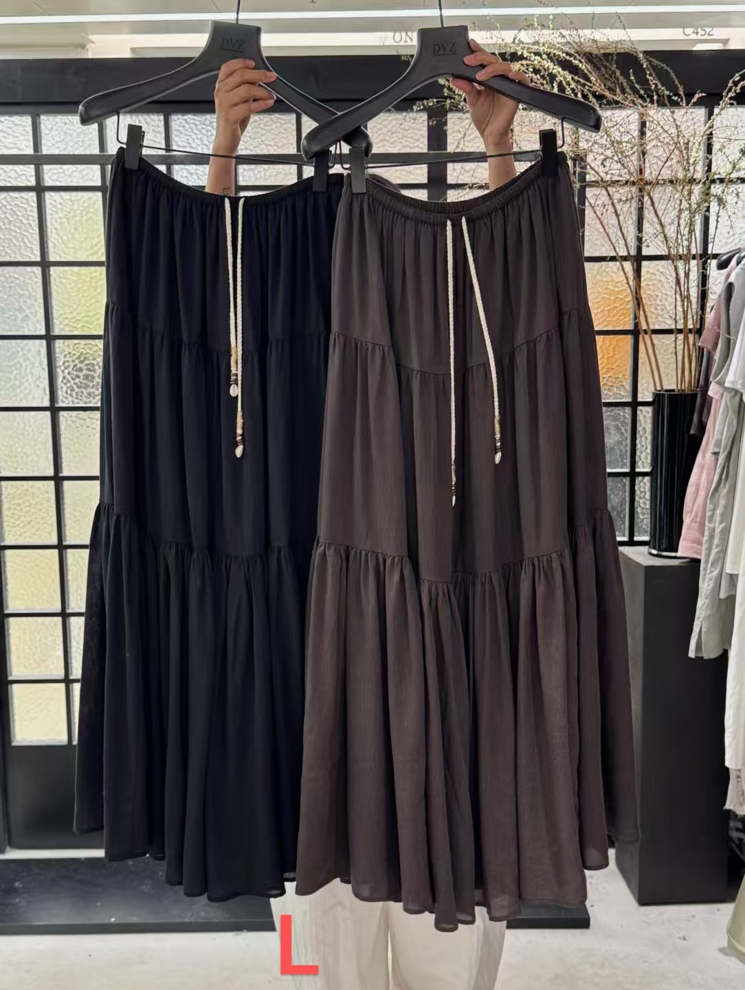 特DVZ半身裙女2025夏季新款时尚百搭松紧腰显瘦女装度假风1718