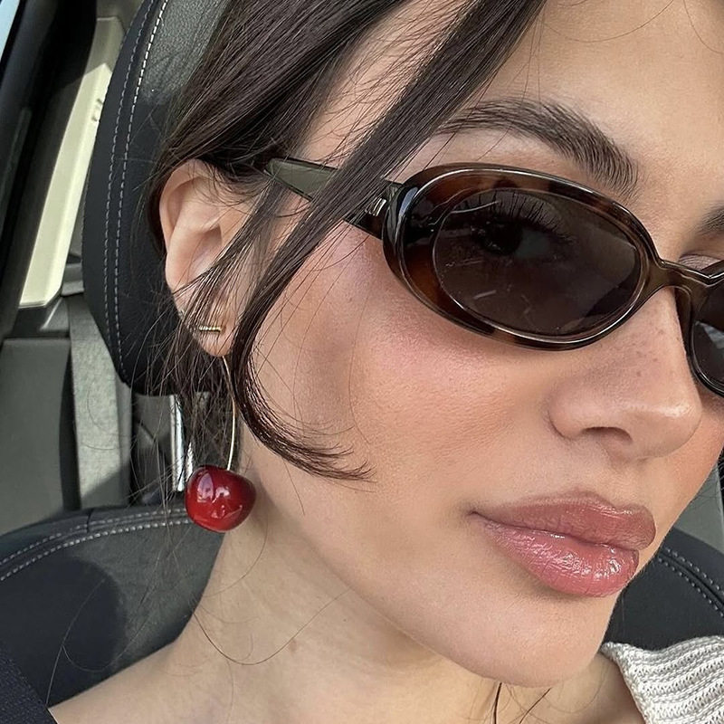 欧美复古超小窄框椭圆形米钉太阳眼镜男女潮圆脸显瘦嘻哈蹦迪墨镜