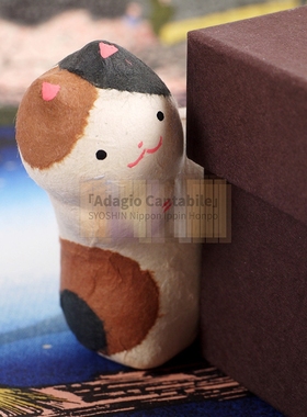 和纸躲猫猫侧身偷看书桌环保摆件