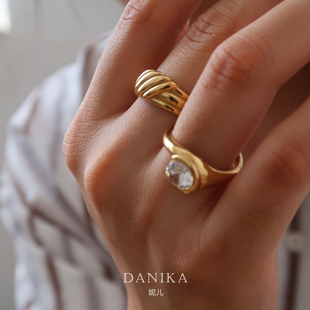 18K金牛角包戒 DANIKA 女款 Deco风复古叠戴潮流简约戒指 保色 Art