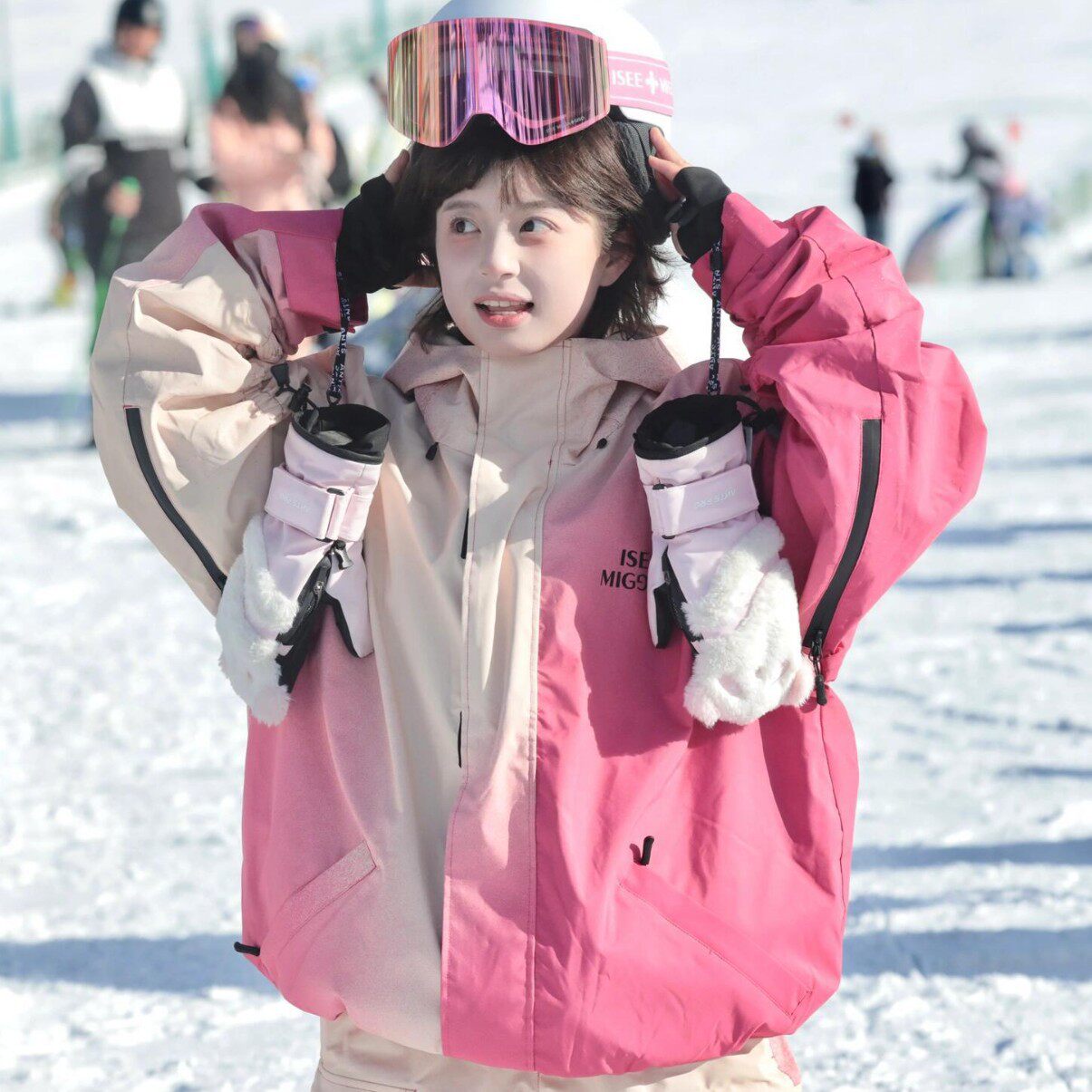 工厂服饰工粉色渐变滑雪服套装女秋冬新款防风防寒防水单双板雪服