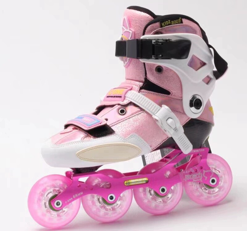 博恩新款儿童碳纤平花鞋轮滑课专用鞋直排轮平花鞋旱冰鞋可调码数