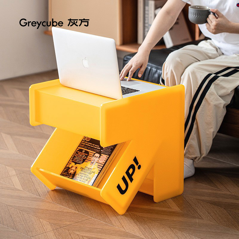 设计款亚克力床头置物柜轻奢