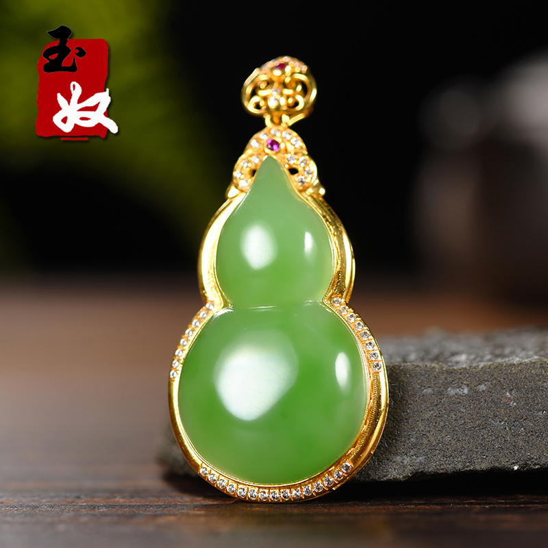 玉奴/俄罗斯乌兰海老坑料天然苹果绿碧玉/18k金带钻镶嵌葫芦/吊坠