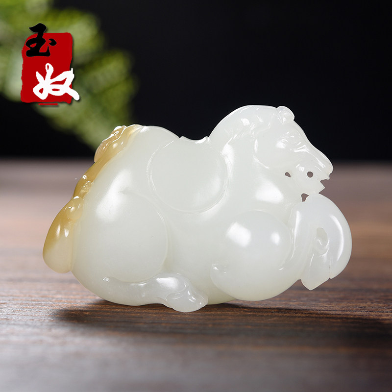 新疆且末县天然一级白蜜糖羊脂白玉/马上封侯/把件/摆件/105.59克