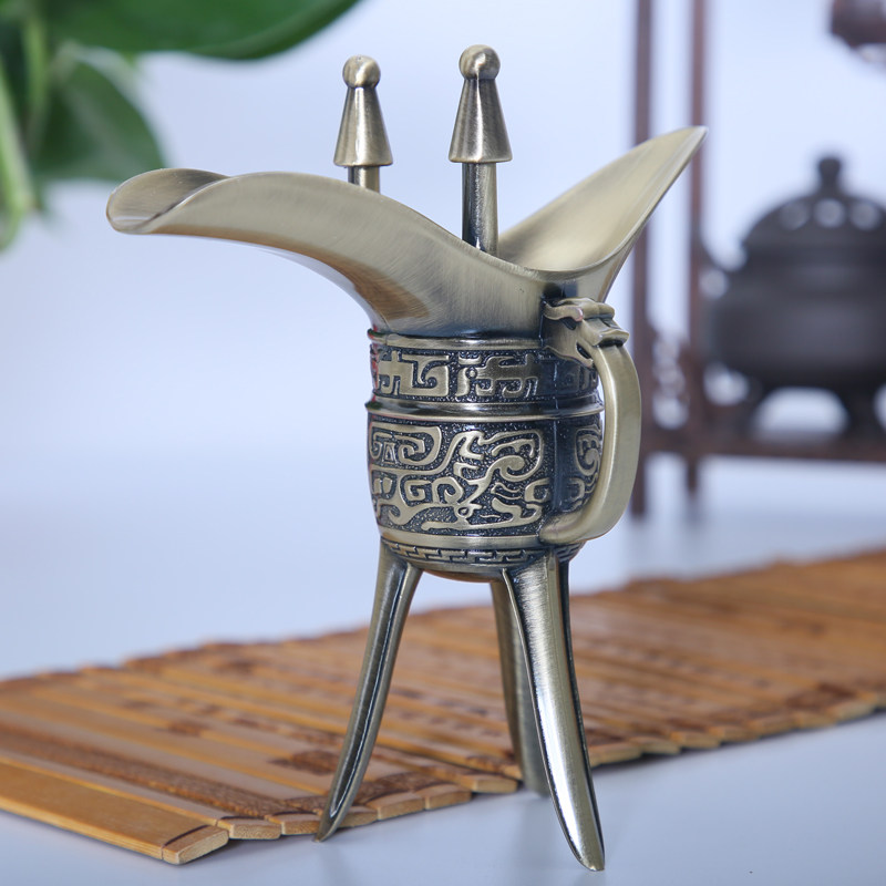 古代爵杯复古酒具宫廷酒爵青铜酒盅仿古白酒分酒器高脚帝王杯