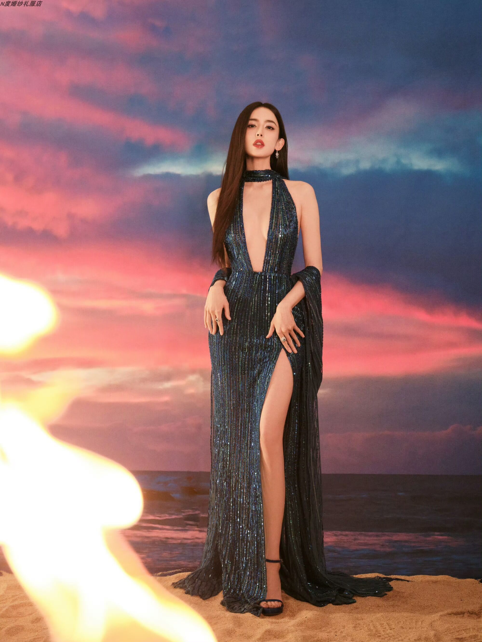 微博之夜古力娜扎明星同款蓝色性感深v开叉晚装舞会年会夜店礼服