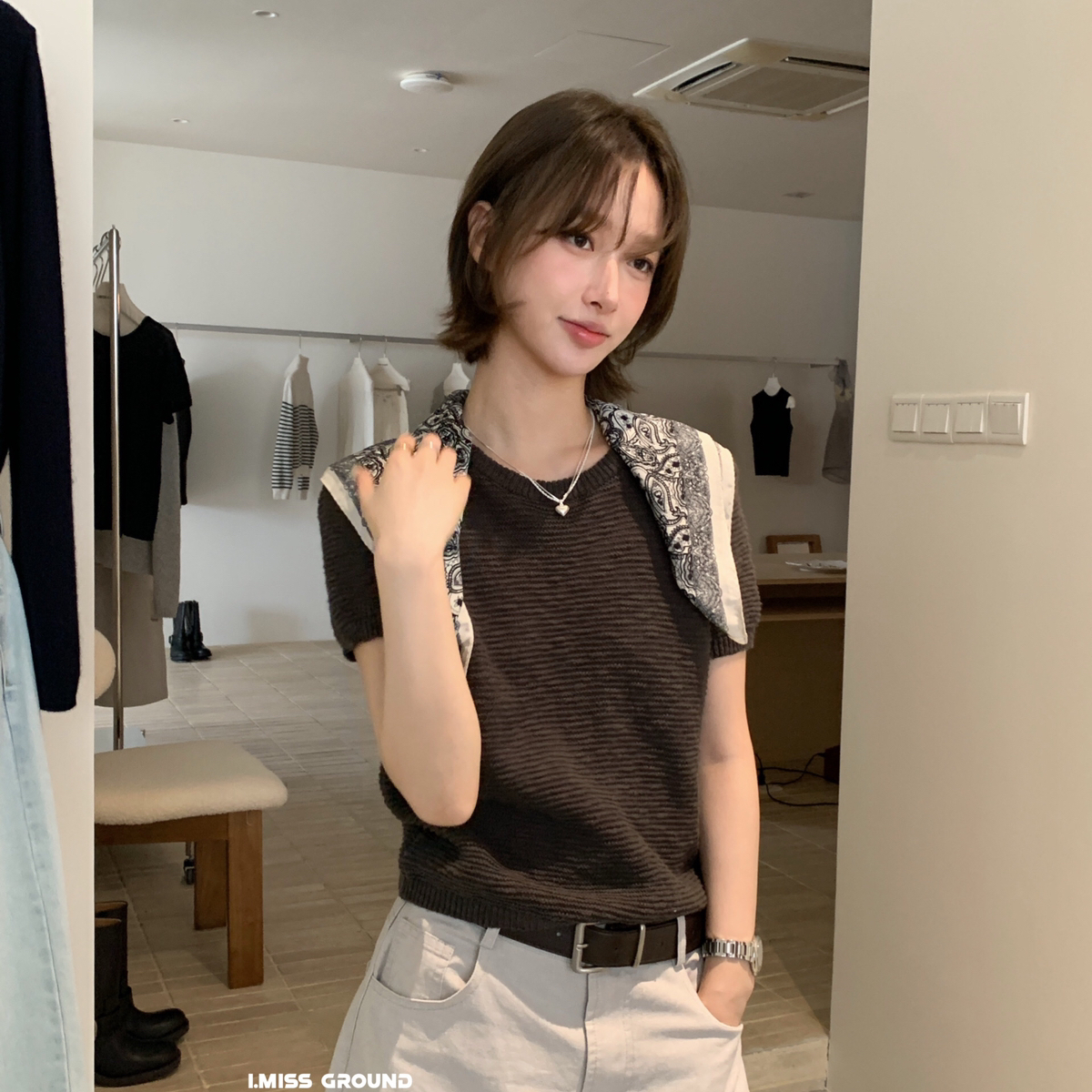 IMISS-韩标简约舒适圆领针织衫H01158