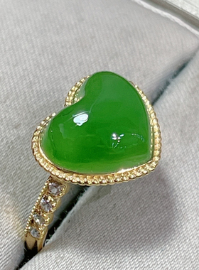 18K金镶嵌和田玉俄罗斯碧玉爱心时尚戒指