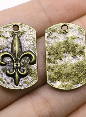 10个/包 17x28mm 古青色 DIY饰品配件 Fleur de lis吊坠 D3018