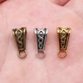 ABD 20个 C11147 多色锌合金材质 三角形雕纹挂头 包 15x7x6mm