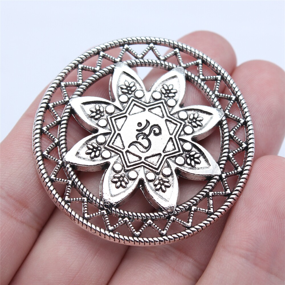 2个/包 47x47mm 古银色锌合金 OM符号圆形花片吊坠 A