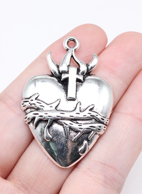 1个/包 42x29mm 古银色 哥特荆棘心脏十字架吊坠 ABD-C15832