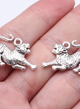 10个/包 25x18mm 古银色 老虎吊坠猛虎下山吊坠 ABD-C16583