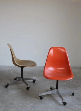 中古Eames  PSCC 带轮转椅 原始版本Herman Miller Ochre Light