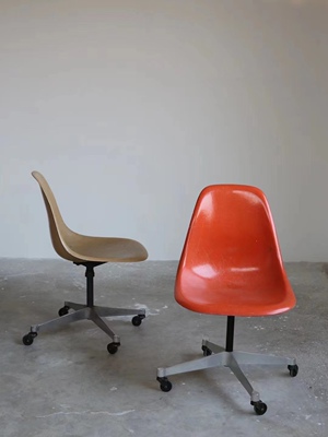 中古Eames  PSCC 带轮转椅 原始版本Herman Miller Ochre Light