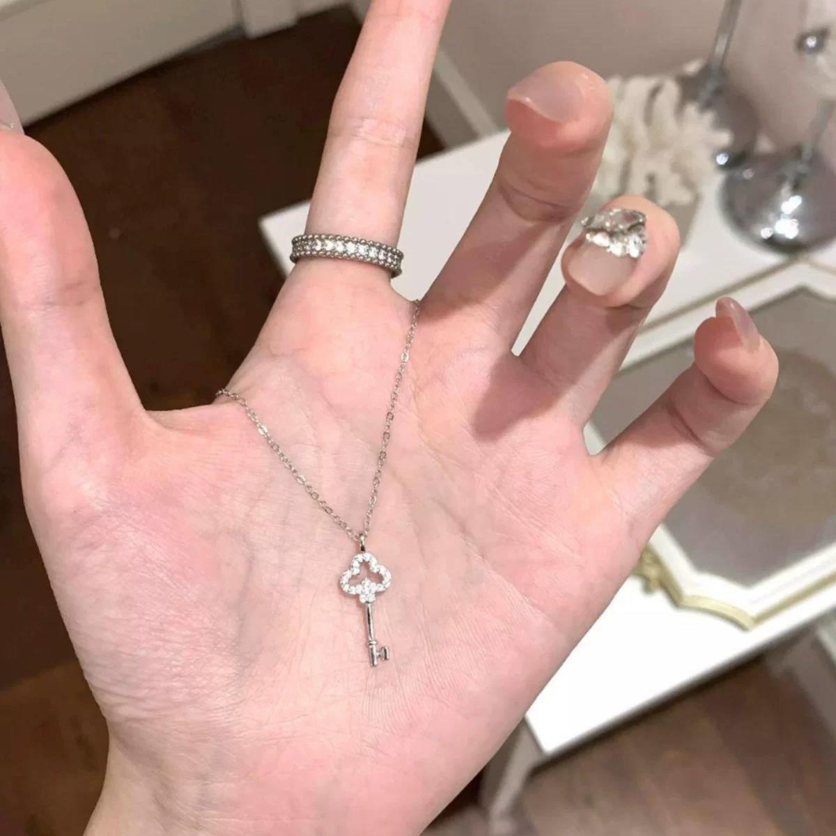 微镶锆石钥匙项链女小众设计高级感颈链锁骨链简约气质百搭配饰品
