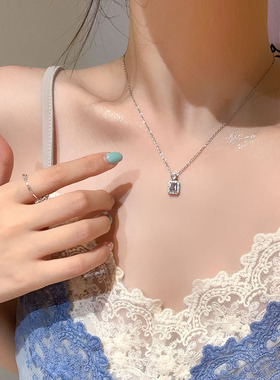 蓝色几何方糖吊坠项链女高级感爆款钛钢锁骨链韩系轻奢气质配饰品