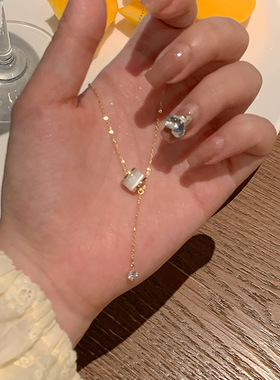 小蛮腰钛钢项链女ins风设计百搭辣妹锁骨链珍珠吊坠配饰批发轻奢